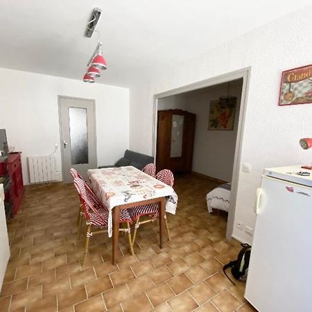 Studio En Rez-De-Chaussee Tout Equipe Jullianges ภายนอก รูปภาพ